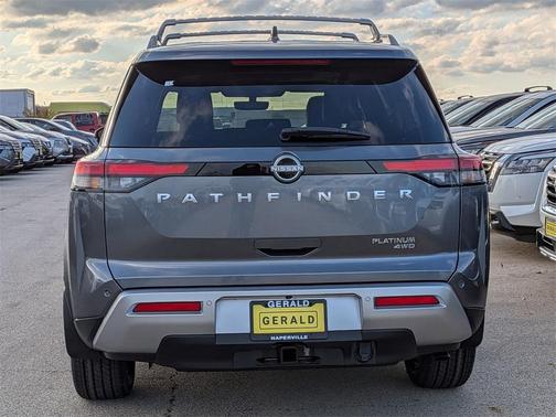 2025 Nissan Pathfinder Platinum
