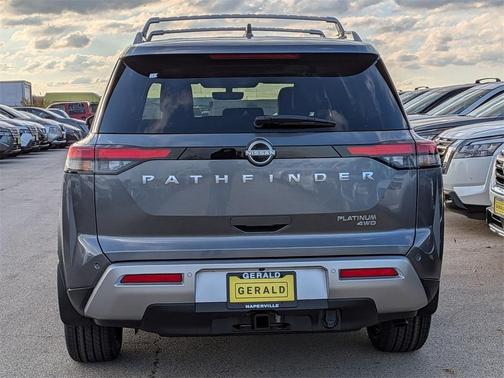 2025 Nissan Pathfinder Platinum