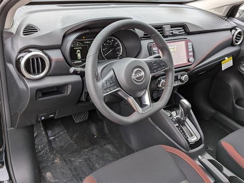 2025 Nissan Versa 1.6 SR