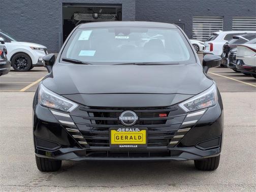 2025 Nissan Versa 1.6 SR