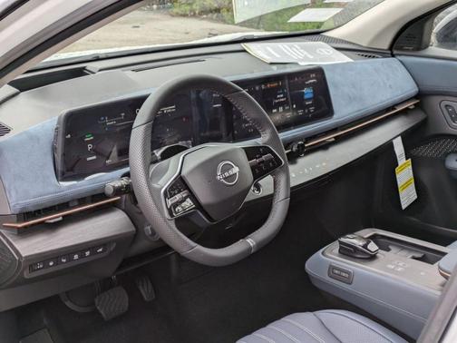 2025 Nissan ARIYA PLATINUM+