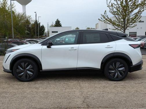 2025 Nissan ARIYA PLATINUM+