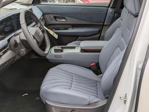 2025 Nissan ARIYA PLATINUM+