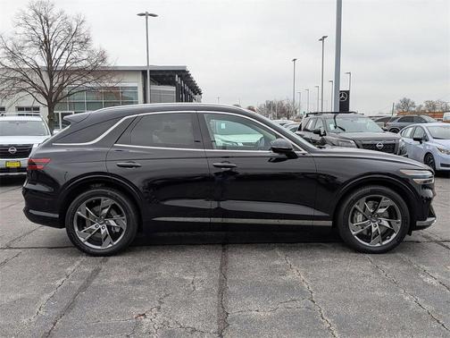 2023 Genesis Electrified GV70 Advanced