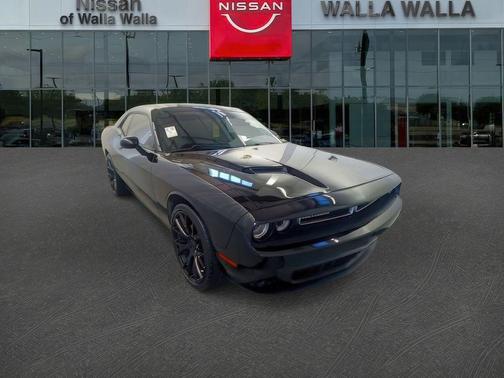 Pitch Black Clearcoat 2021 Dodge Challenger SXT