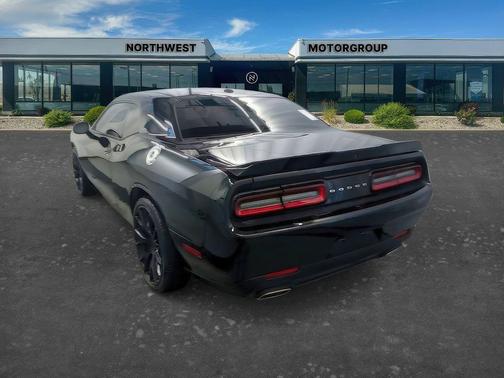 Pitch Black Clearcoat 2021 Dodge Challenger SXT