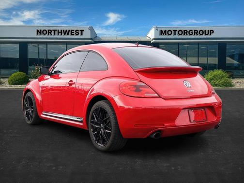 2012 Volkswagen Beetle Base