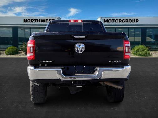 2019 RAM 2500 Big Horn Crew Cab 4x4 6'4' Box