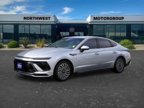 Aero Silver 2024 Hyundai SONATA Hybrid SE