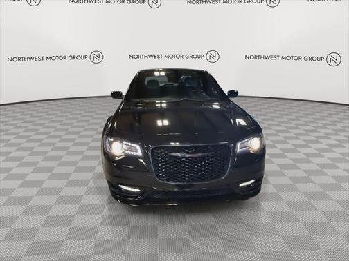 2022 Chrysler 300 S