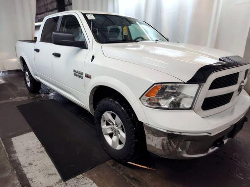 2017 RAM 1500 SLT