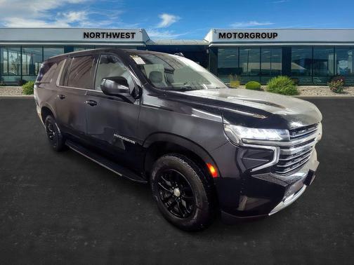 2023 Chevrolet Suburban LT