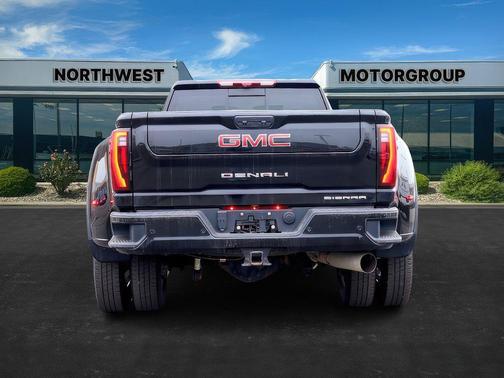 2024 GMC Sierra 3500 Denali