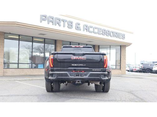 2024 GMC Sierra 3500 Denali