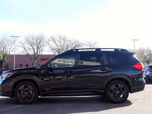 Crystal Black Silica 2023 Subaru Ascent Onyx Edition 7-Passenger