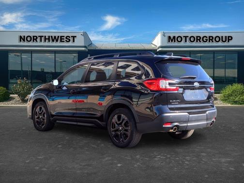 Crystal Black Silica 2023 Subaru Ascent Onyx Edition 7-Passenger