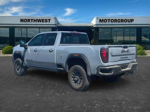Thunderstorm Grey 2024 GMC Sierra 2500 AT4X