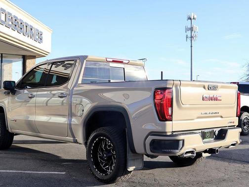 2022 GMC Sierra 1500 AT4