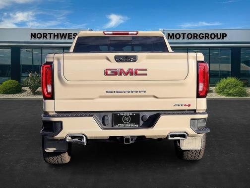 2022 GMC Sierra 1500 AT4