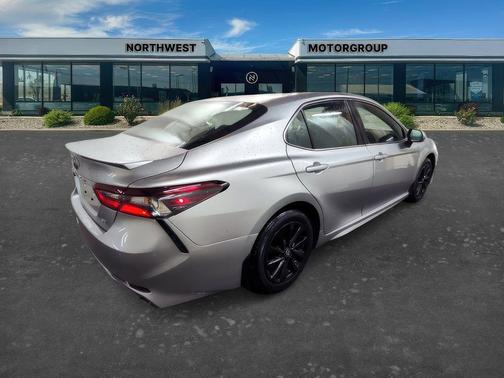 Celestial Silver Metallic 2024 Toyota Camry SE