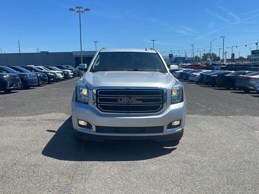 Quicksilver Metallic 2019 GMC Yukon SLT