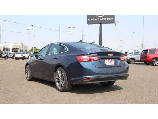 2022 Chevrolet Malibu FWD LT