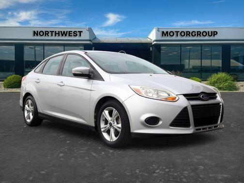 INGOT SILVER METALLIC 2014 Ford Focus SE