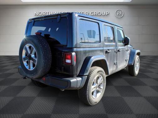 2023 Jeep Wrangler 4-Door Sahara