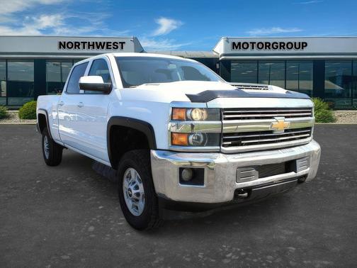 Summit White 2017 Chevrolet Silverado 2500 LT