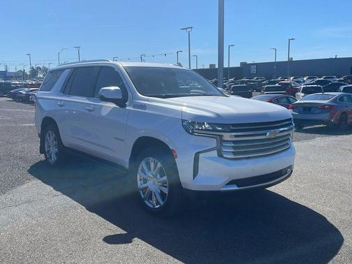 Iridescent Pearl Tricoat 2021 Chevrolet Tahoe High Country