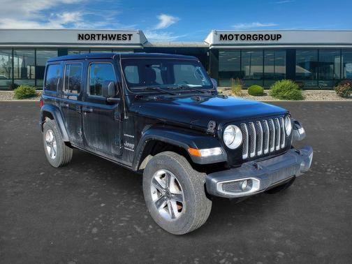 2023 Jeep Wrangler 4-Door Sahara