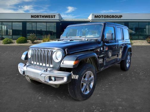 2023 Jeep Wrangler 4-Door Sahara