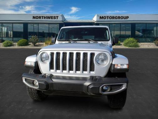 2023 Jeep Wrangler 4-Door Sahara