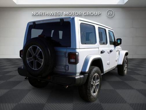 2023 Jeep Wrangler 4-Door Sahara