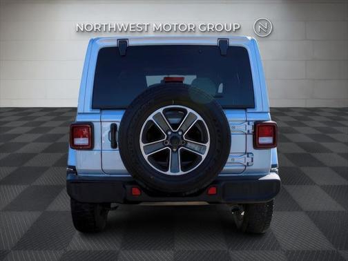 2023 Jeep Wrangler 4-Door Sahara