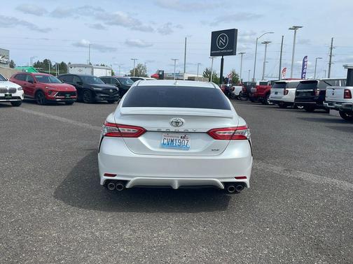 Wind Chill Pearl 2020 Toyota Camry XSE