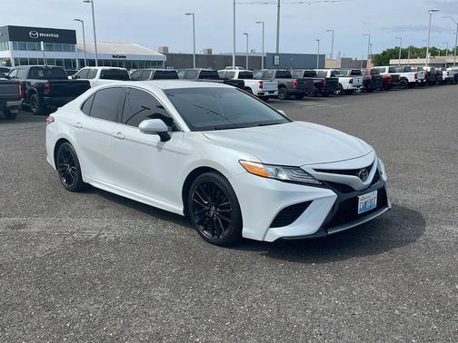 Wind Chill Pearl 2020 Toyota Camry XSE