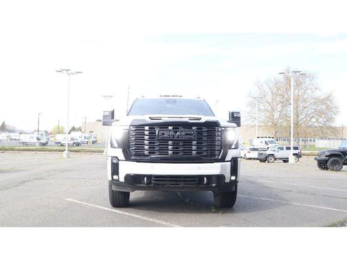 Summit White 2025 GMC Sierra 3500 Denali