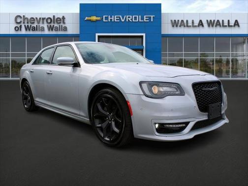 2022 Chrysler 300 Touring