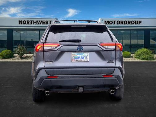 2021 Toyota RAV4 Hybrid XLE