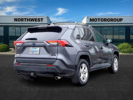 2021 Toyota RAV4 Hybrid XLE