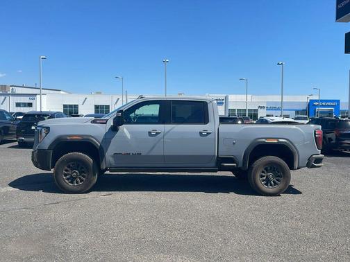 Thunderstorm Grey 2024 GMC Sierra 2500 AT4X