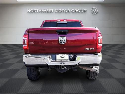 2020 RAM 3500 Tradesman Crew Cab 4x4 6'4' Box