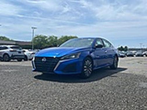 Bluestone Pearl 2025 Nissan Altima SV FWD