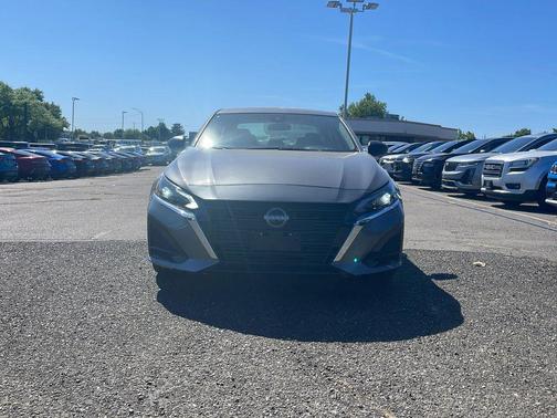 Gun Metallic 2025 Nissan Altima SV FWD