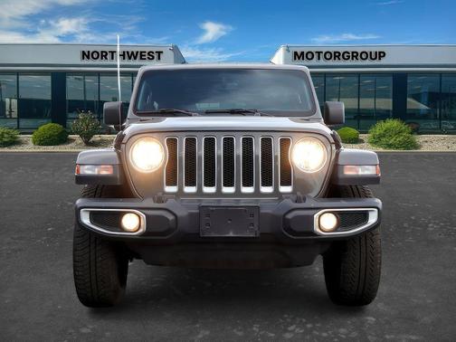 2023 Jeep Wrangler 4-Door Sahara