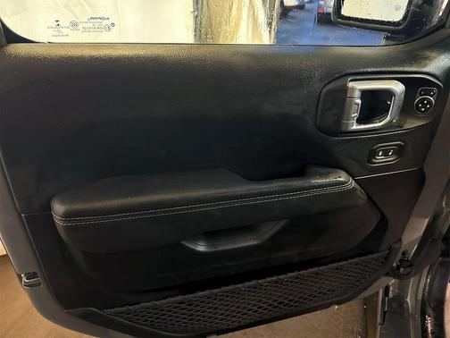 2023 Jeep Wrangler 4-Door Sahara