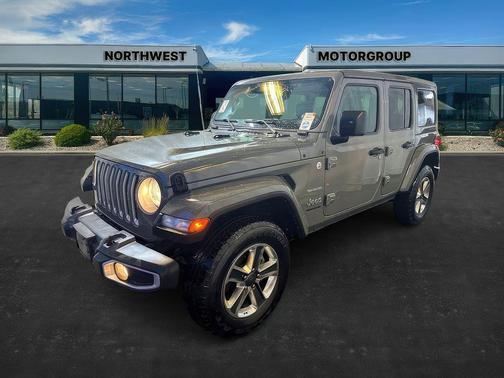 2023 Jeep Wrangler 4-Door Sahara