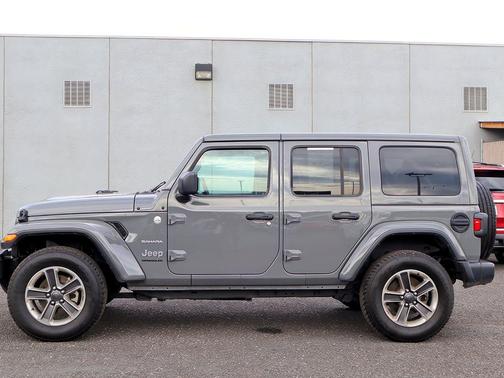2023 Jeep Wrangler 4-Door Sahara