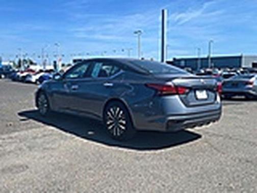 Gun Metallic 2025 Nissan Altima SV FWD